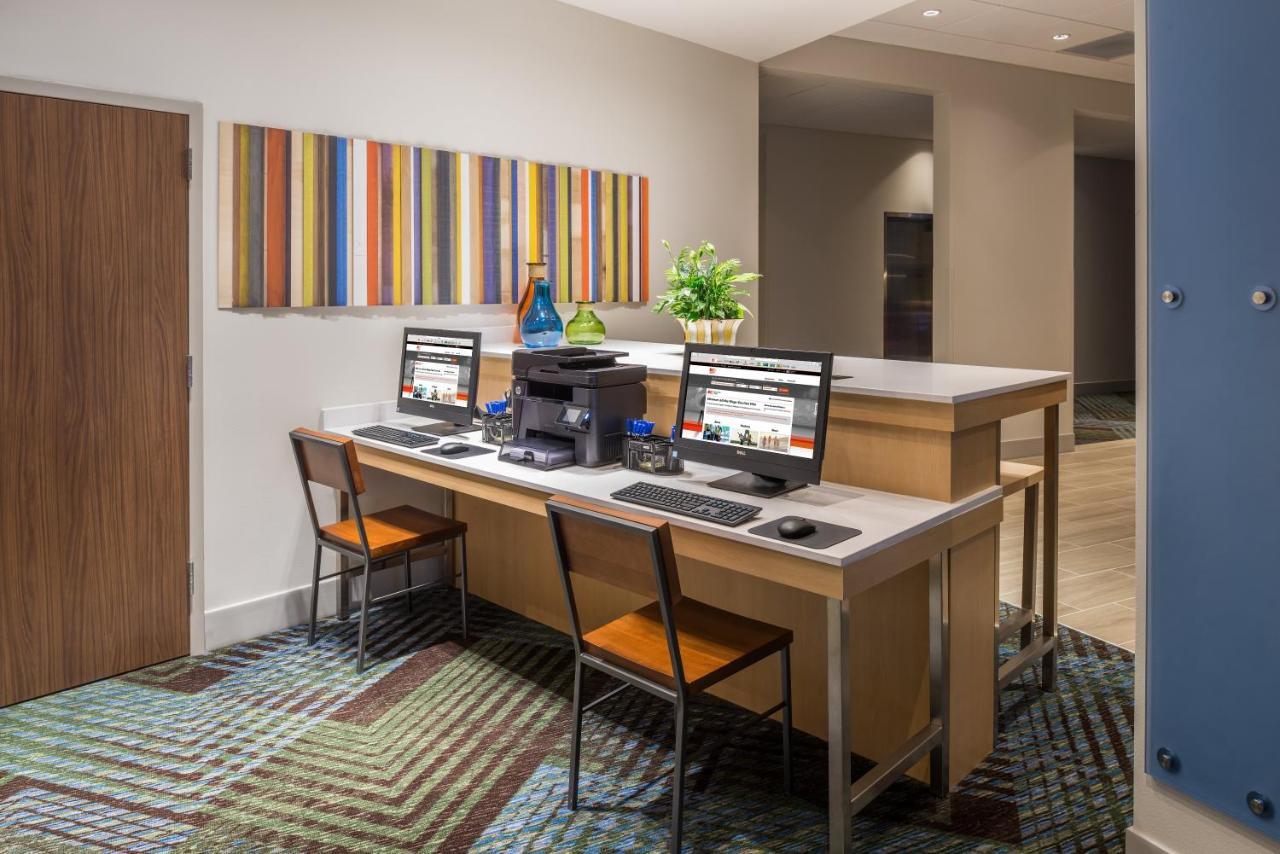 Holiday Inn Express Troy By Ihg Exterior foto
