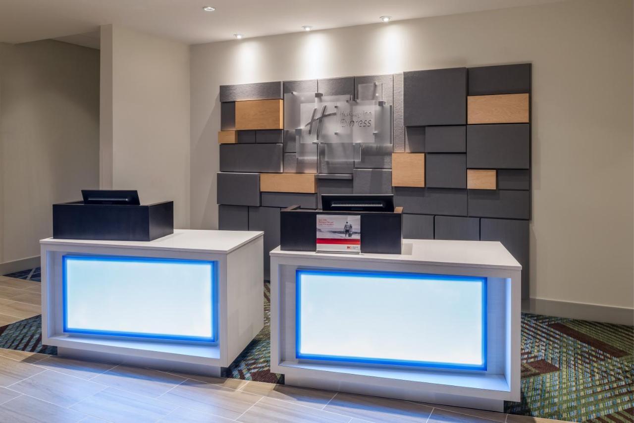 Holiday Inn Express Troy By Ihg Exterior foto